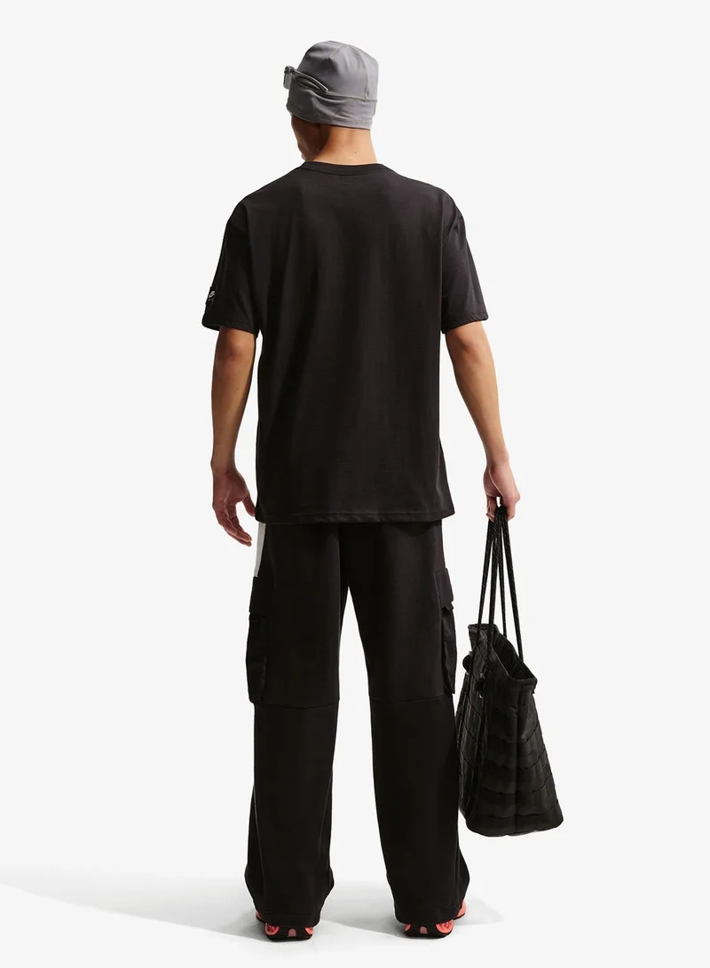 نايكي تيشيرت نايكي إير بقصة فضفاضة